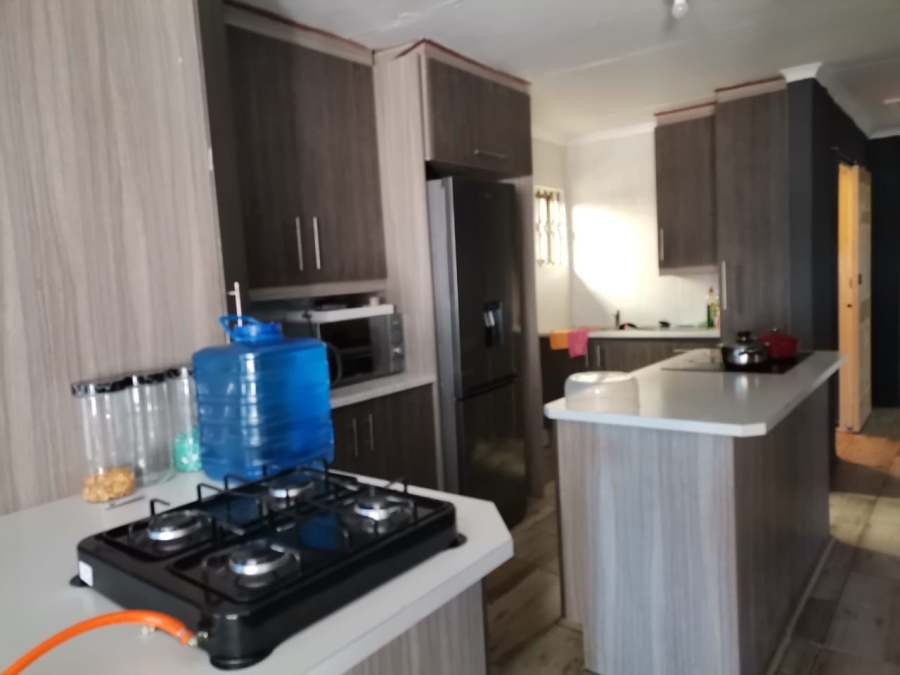 3 Bedroom Property for Sale in Lourierpark Free State